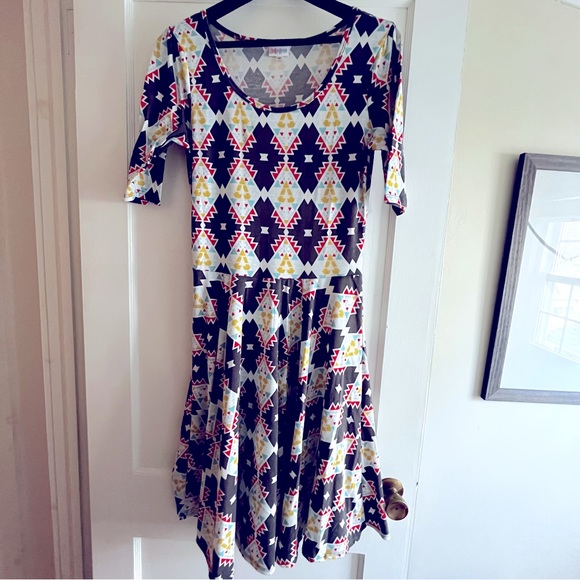 LuLaRoe Dresses & Skirts - Lularoe Nicole dress Aztec pattern